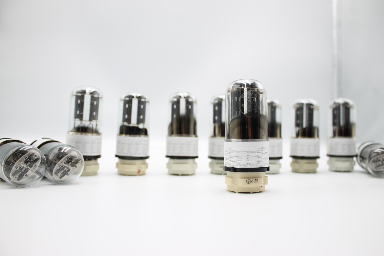 1 PCS 6N8S / 6N8S / 6SN7 / 1578 / ECC32. MELZ. Metal Base. Etracer Tested.