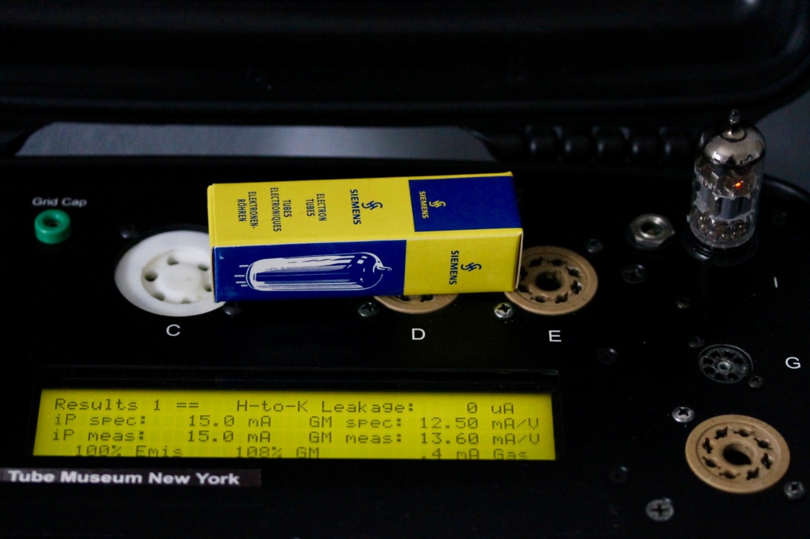 E188CC 7308 (substitute CCa) Siemens Munich Platinum Low Noise Tube G38B 1968