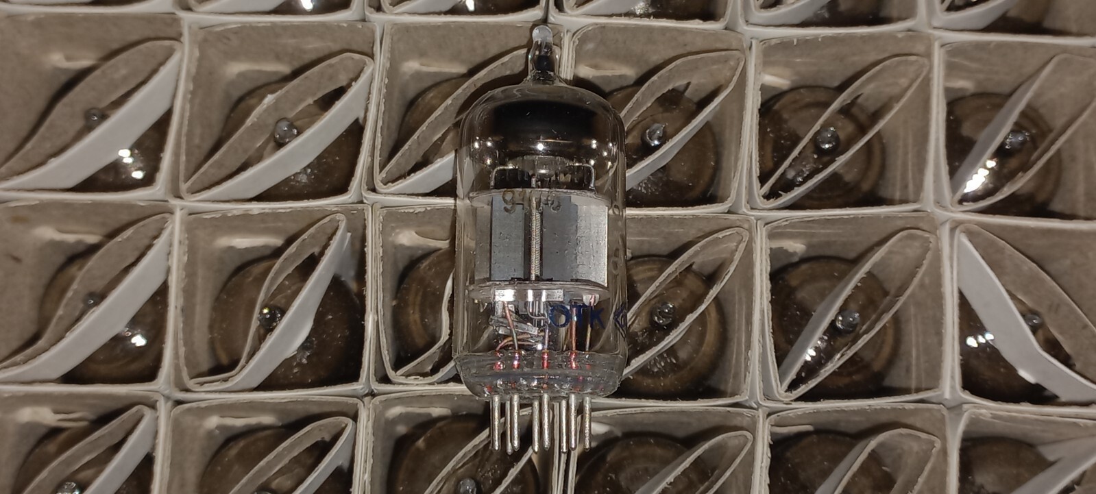 50 x NEVZ 6N1P-VI 6Н1П-ВИ Tubes