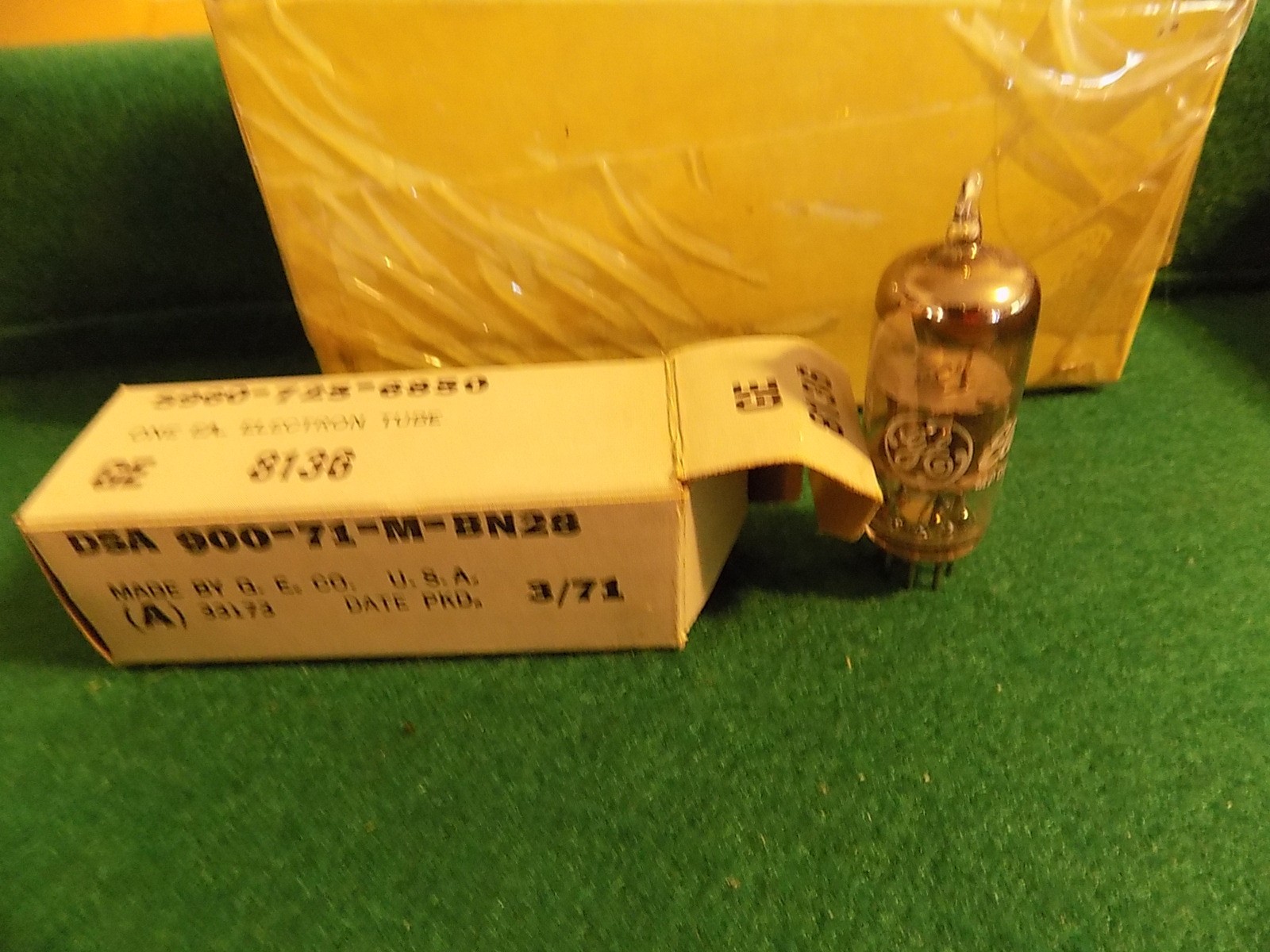 1 Sleeve of 5 GE 8136 Tubes Sharp Cut-off Pentode 6AU6 1971 NIB Untested