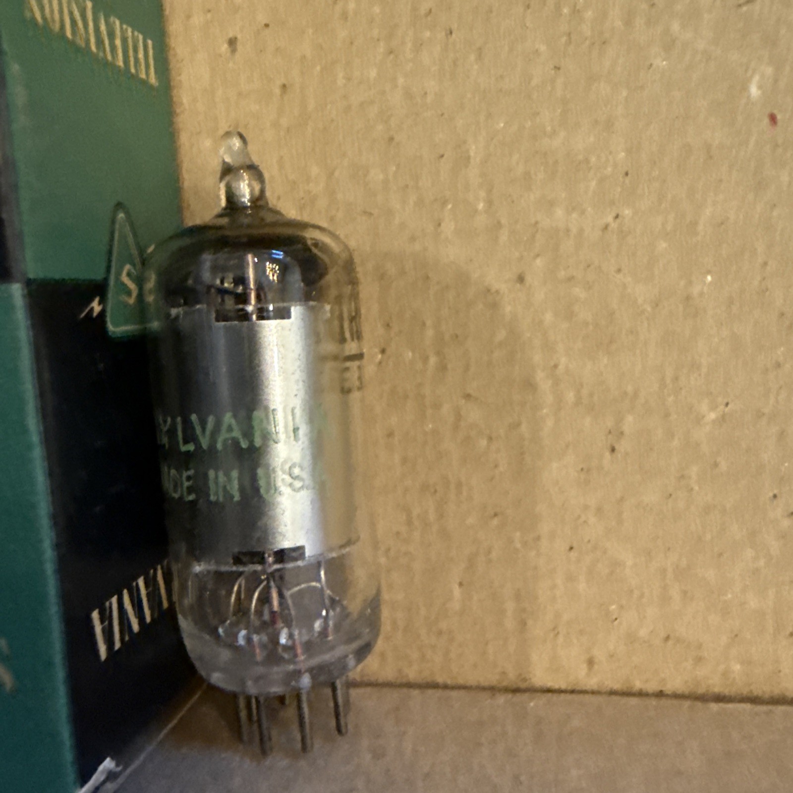 Lot Of 4: Sylvania CBS Emerson & Realistic 1R5 vacuum tubes NOS T28