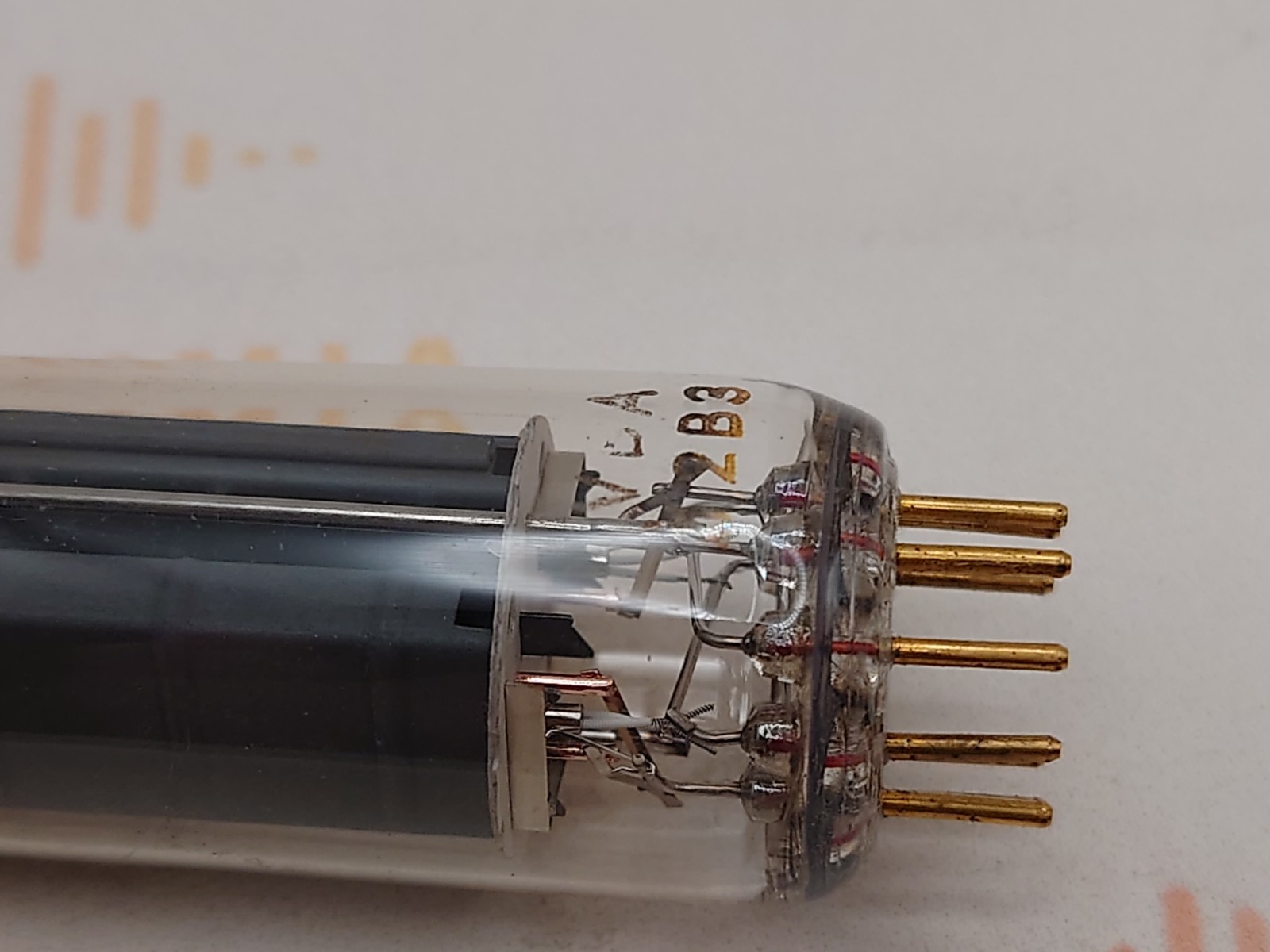 1x Philips E80CC 6085 O-getter – Heerlen 1962 – Near NOS
