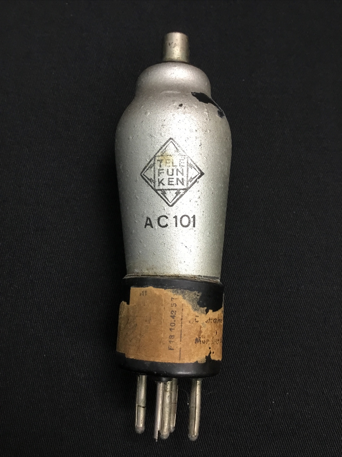 TELEFUNKEN AC 101 Coke Bottle TRIODE UNIVERSAL VACUUM TUBE Vintage A.4586-D