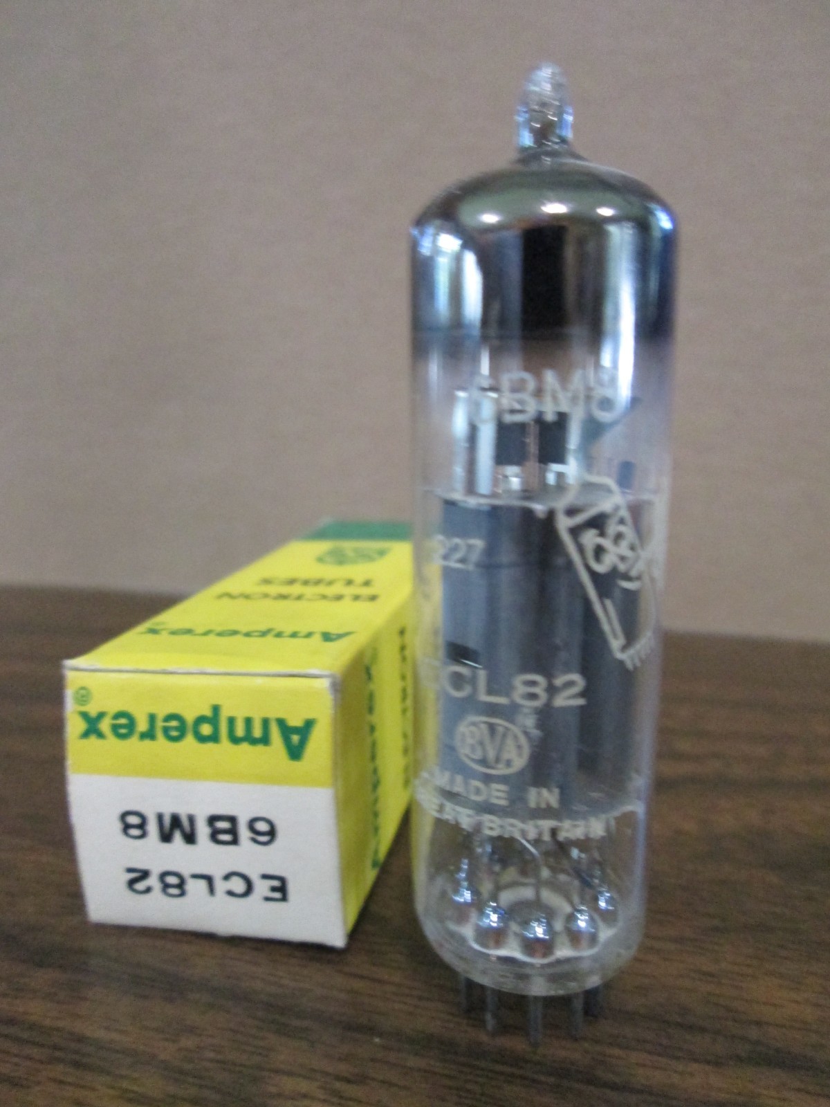 NEW Amperex Bugle Boy 6BM8 / ECL82 Radio Amp Vacuum Tube IOB