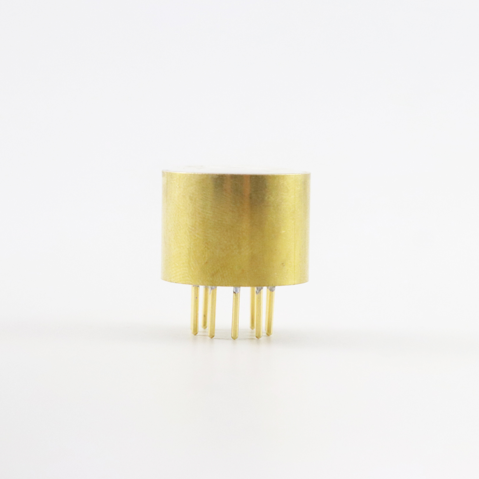 One Gold plated 6U8A ECF82 TO 7199 [Bottom] Vacuum tube convert socket