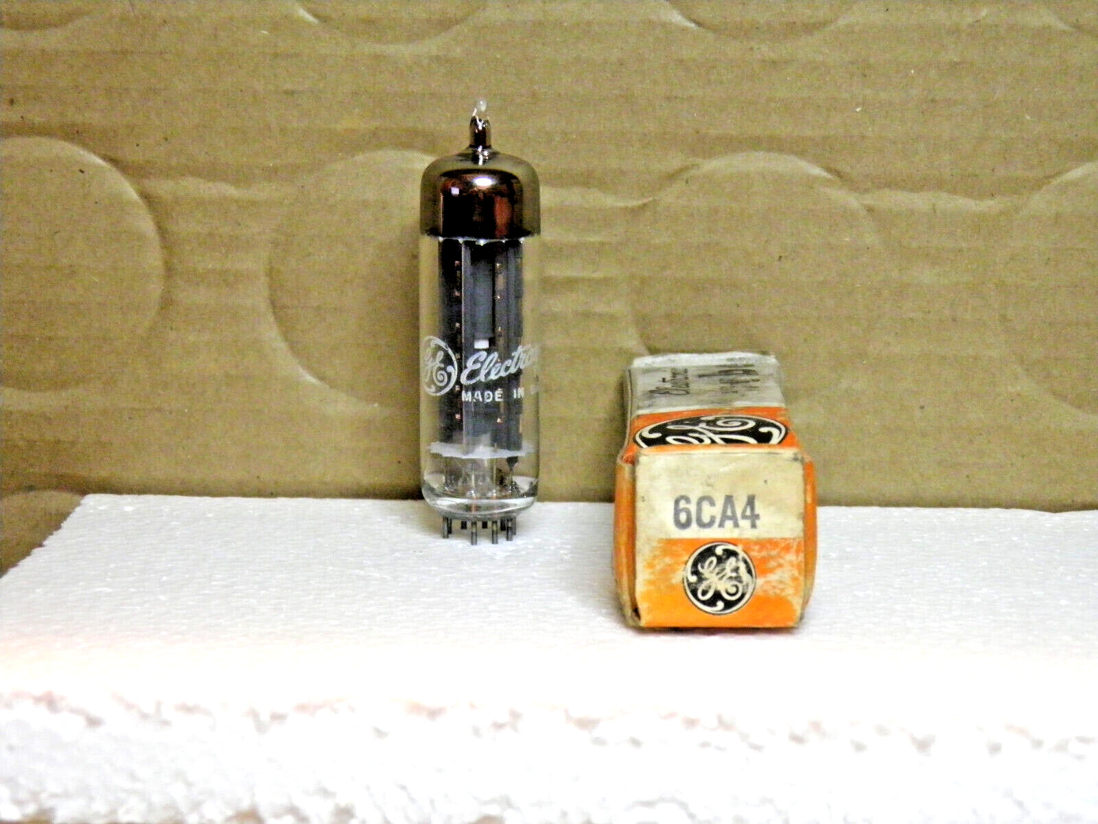 A VINTAGE GE 6CA4/EZ81 NOS/NIB VACUUM TUBE