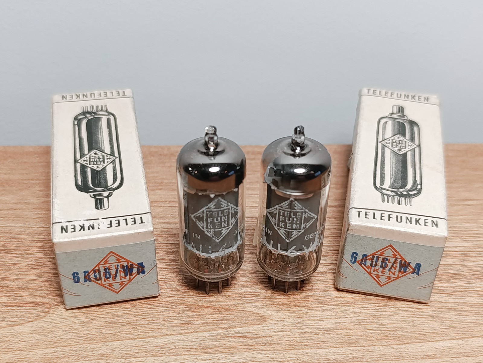 100% Matched Pair 6AU6WA Telefunken EF94 6AU6 diamond tube NIB NOS SAME DATE
