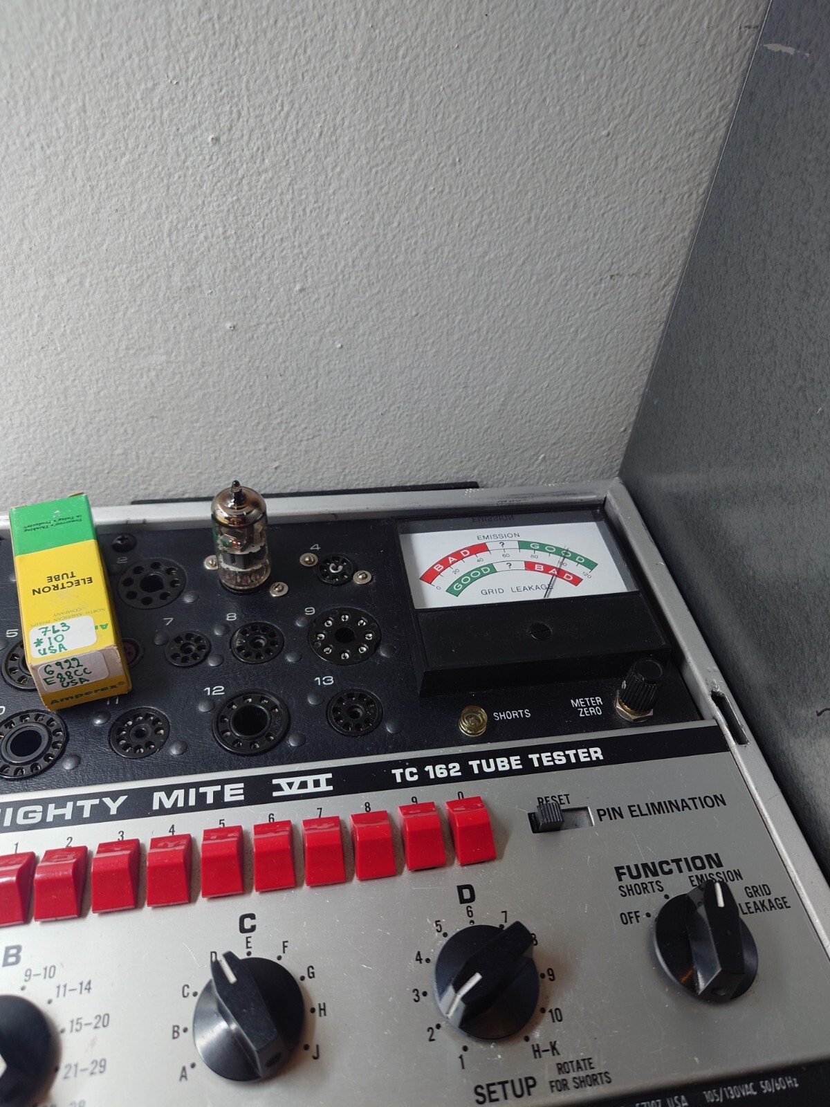 NOS NIB 1pc of Amperex 6922 E88CC Code 7L3 Tested VACUUM TUBE O-Getter Gold Pin