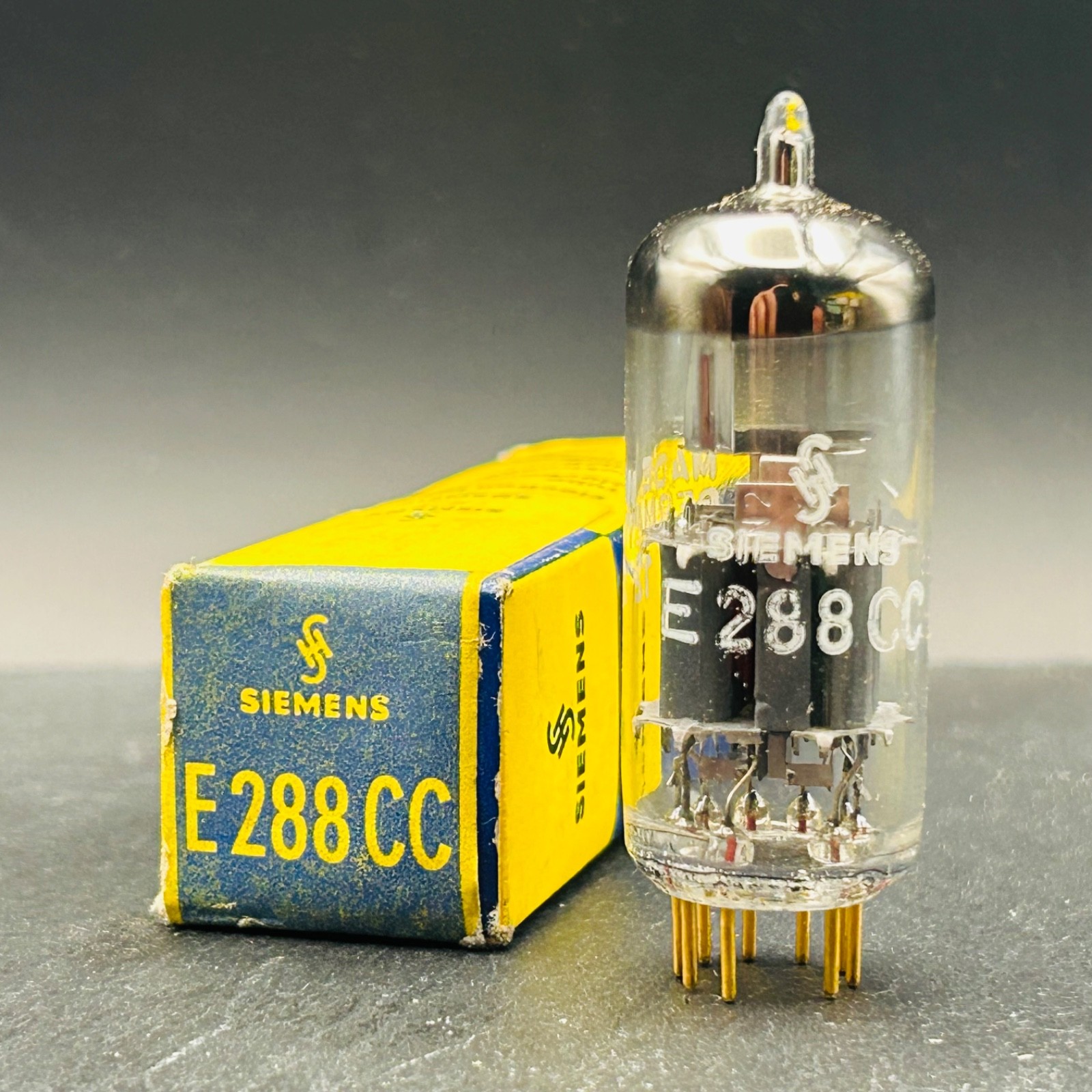 NOS Siemens E288CC Gold Pin Double Triode Tube – Tested Strong – Germany – Boxed