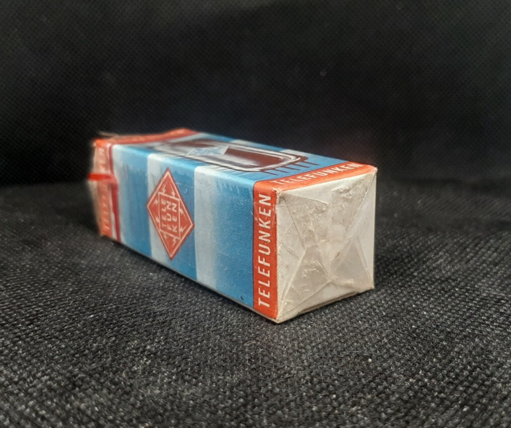ECF83 TELEFUNKEN TUBE UNOPENED n1106
