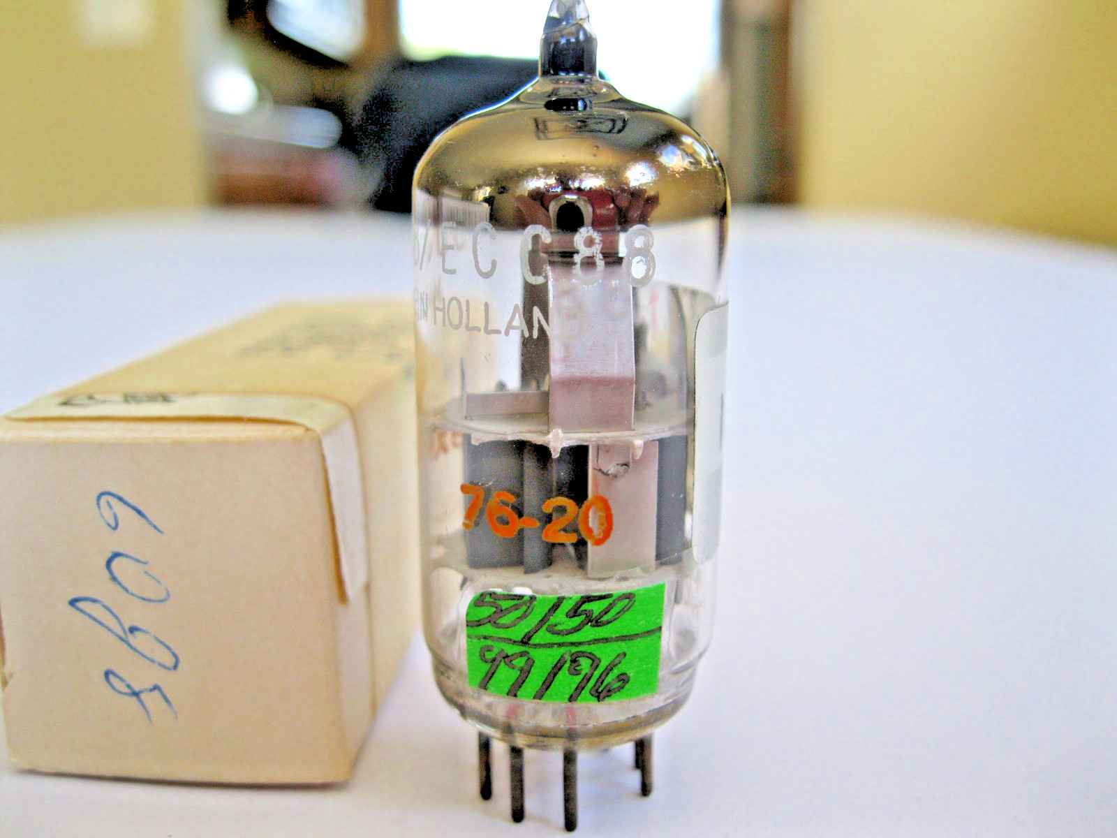 AMPERXE 6DJ8/ECC88 AUDIO VACUUM TUBE MADE IN HOLAND TV-7 TESTED NEW.