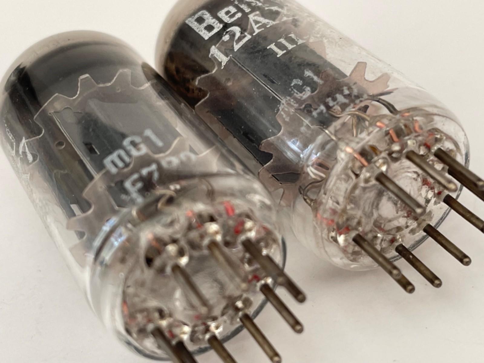 strong mC1 code ULTRA RARE PAIR TUBE 12AX7 – ECC83 – BELVU – year 1957 – MAZDA