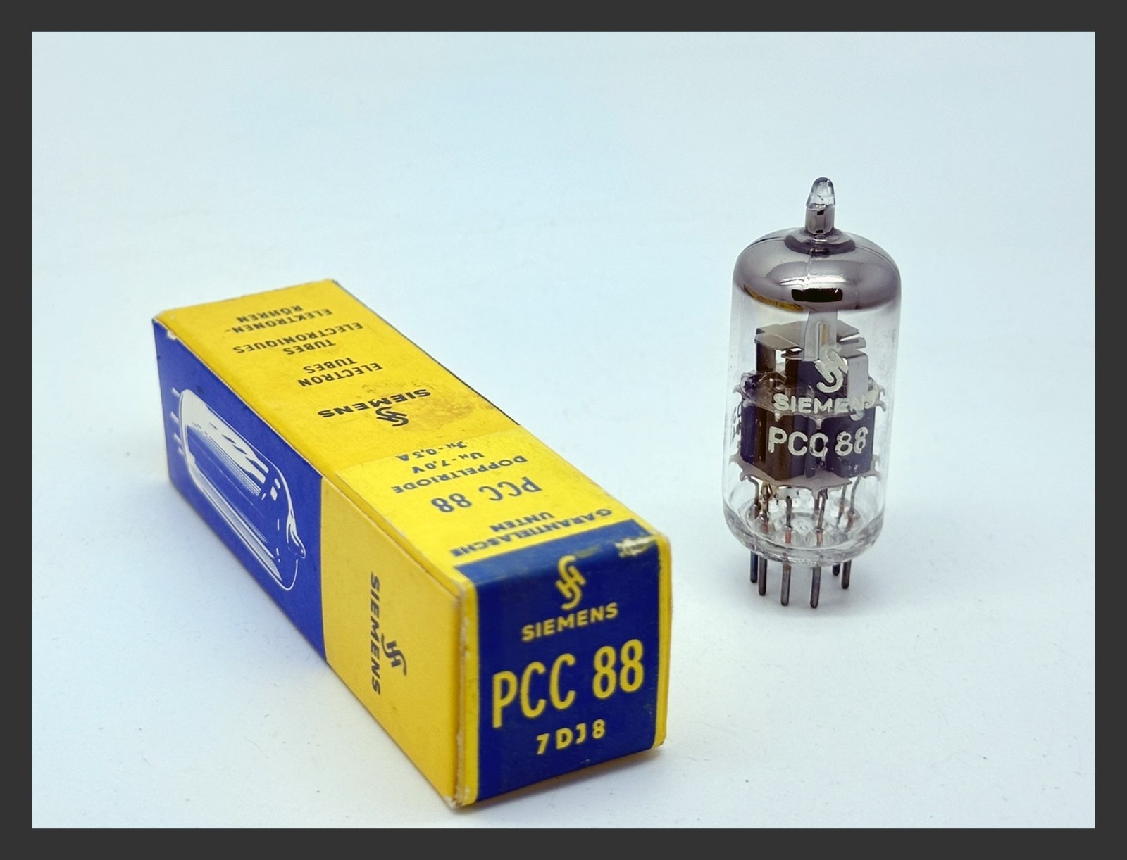 1 x NOS Siemens PCC88 7DJ8 Munich Test V. Strong 1960s Audio Pentode Vacuum Tube