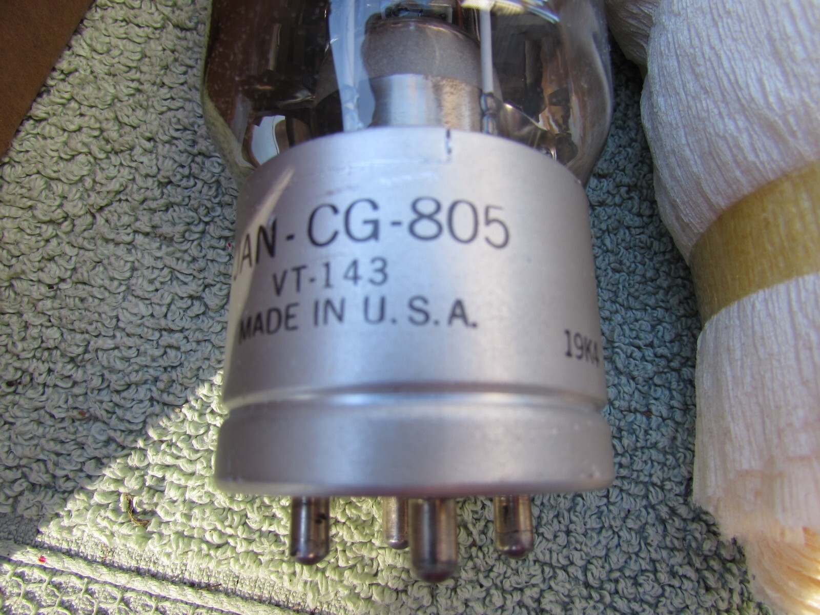 Vintage WWII United Electronics JUN-63 CUE-805 VT-143 Vacuum Tube. Never used.