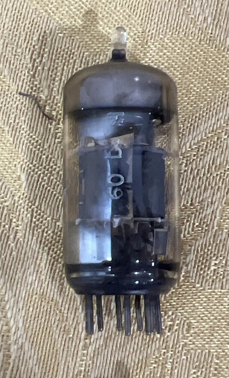 Telefunken ECF82/6U8 tube