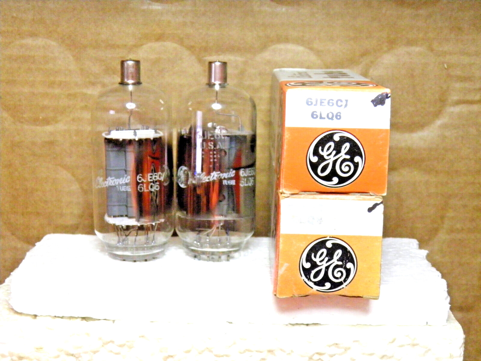 A CLOSELY MATCHED PAIR OF GE 6JE6C/6LQ6 NOS/NIB VACUUM TUBES