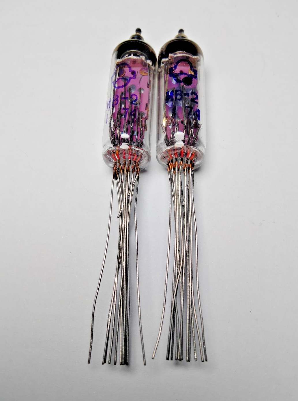 2 pcs NEW IV-2 Reflector VFD Nixie Tubes , Ultra rare! Same Date 01.1974