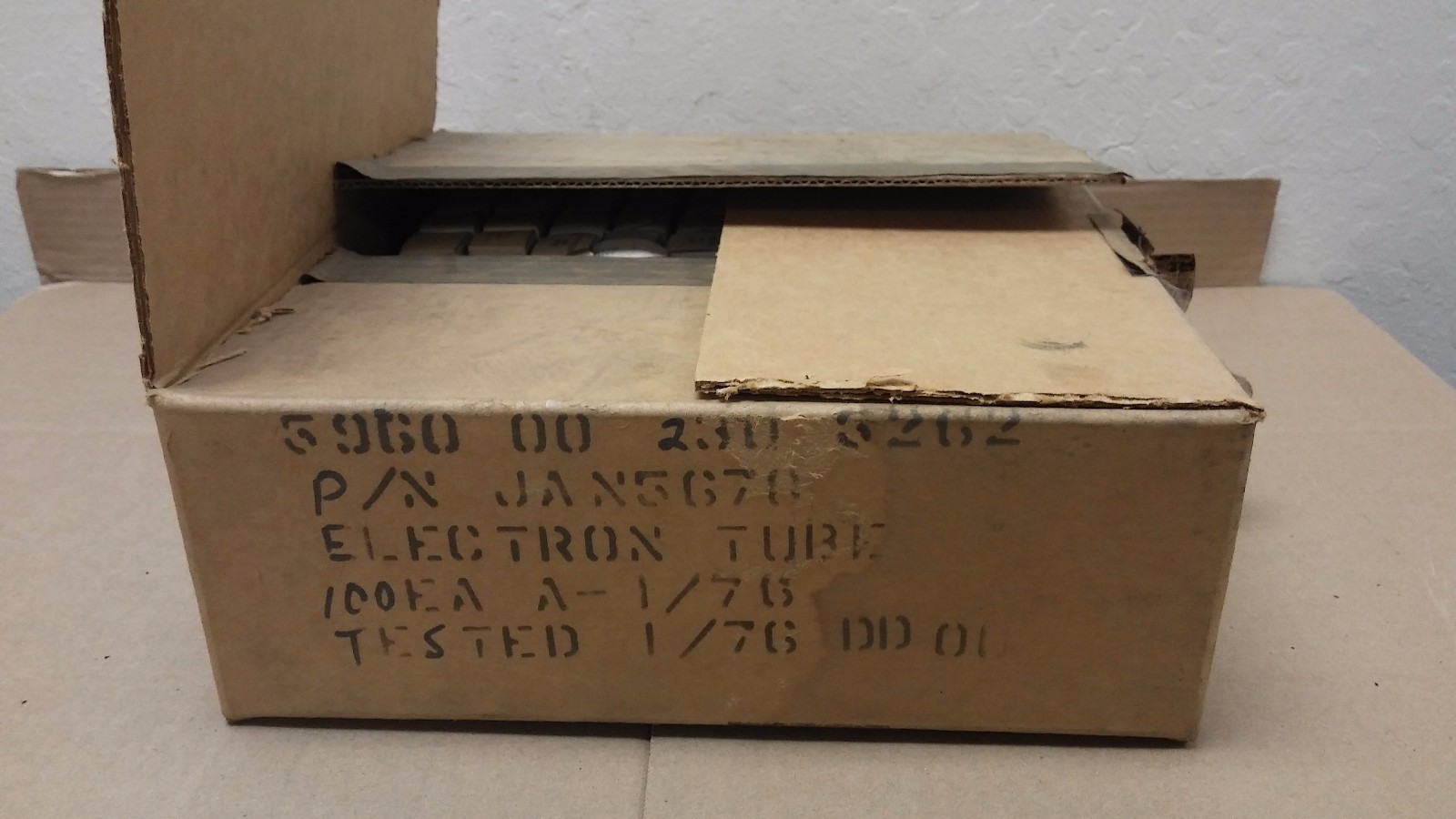 RAYTHEON ELECTRON TUBE JAN 5678 Subminiature Pentode 5960-230-5262 Lot of 5
