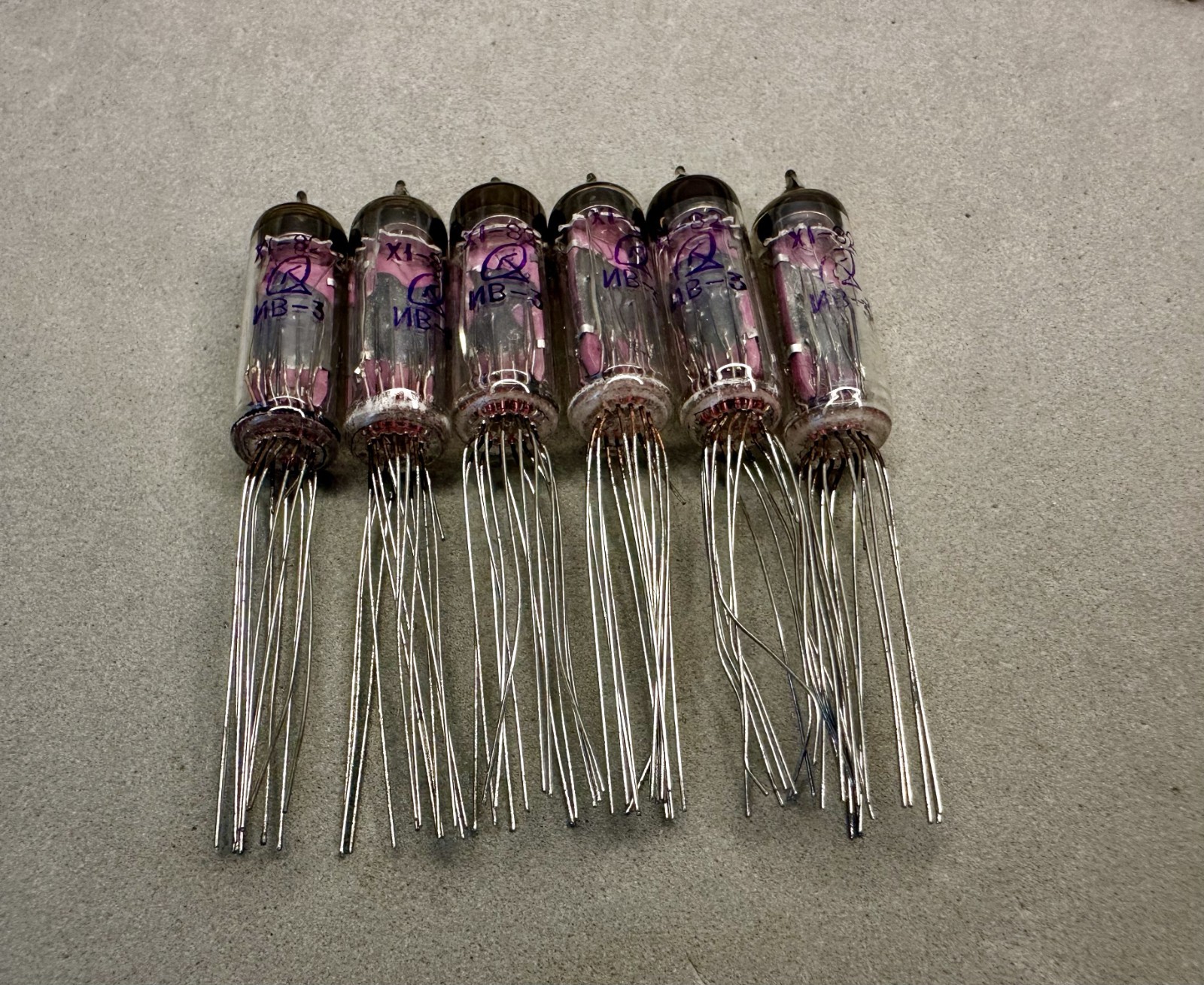 6 PCS IV-3 NEW NOS VACUUM TUBE VFD INDICATOR NIXIE SAME DATE 82’s