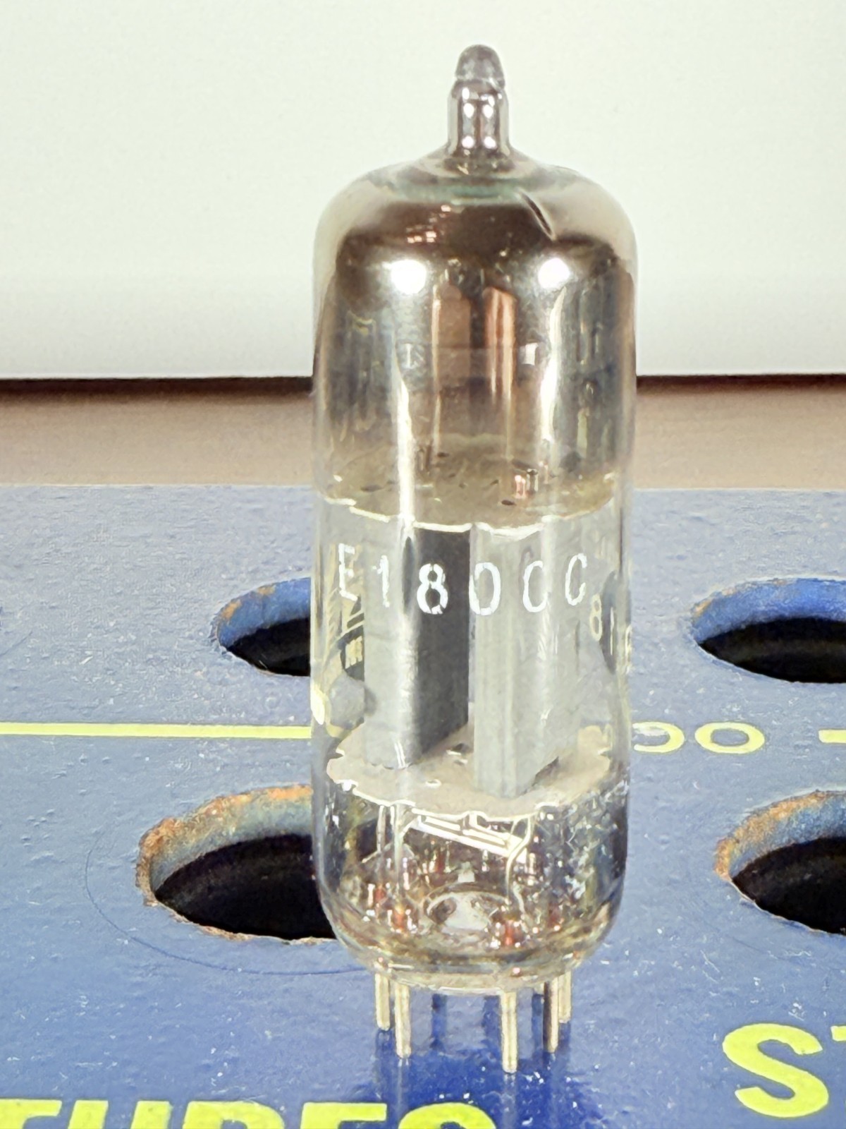 Philips 7062 E180CC 12AT7 Holland Code IV5 Delta 4D4 Tested Good Tube