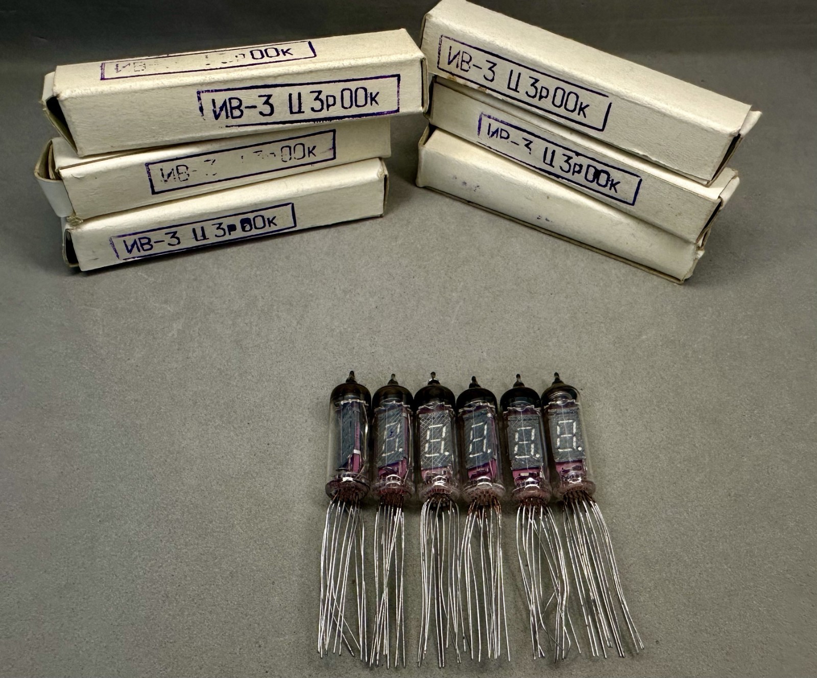 6 PCS IV-3 NEW NOS VACUUM TUBE VFD INDICATOR NIXIE SAME DATE 82’s