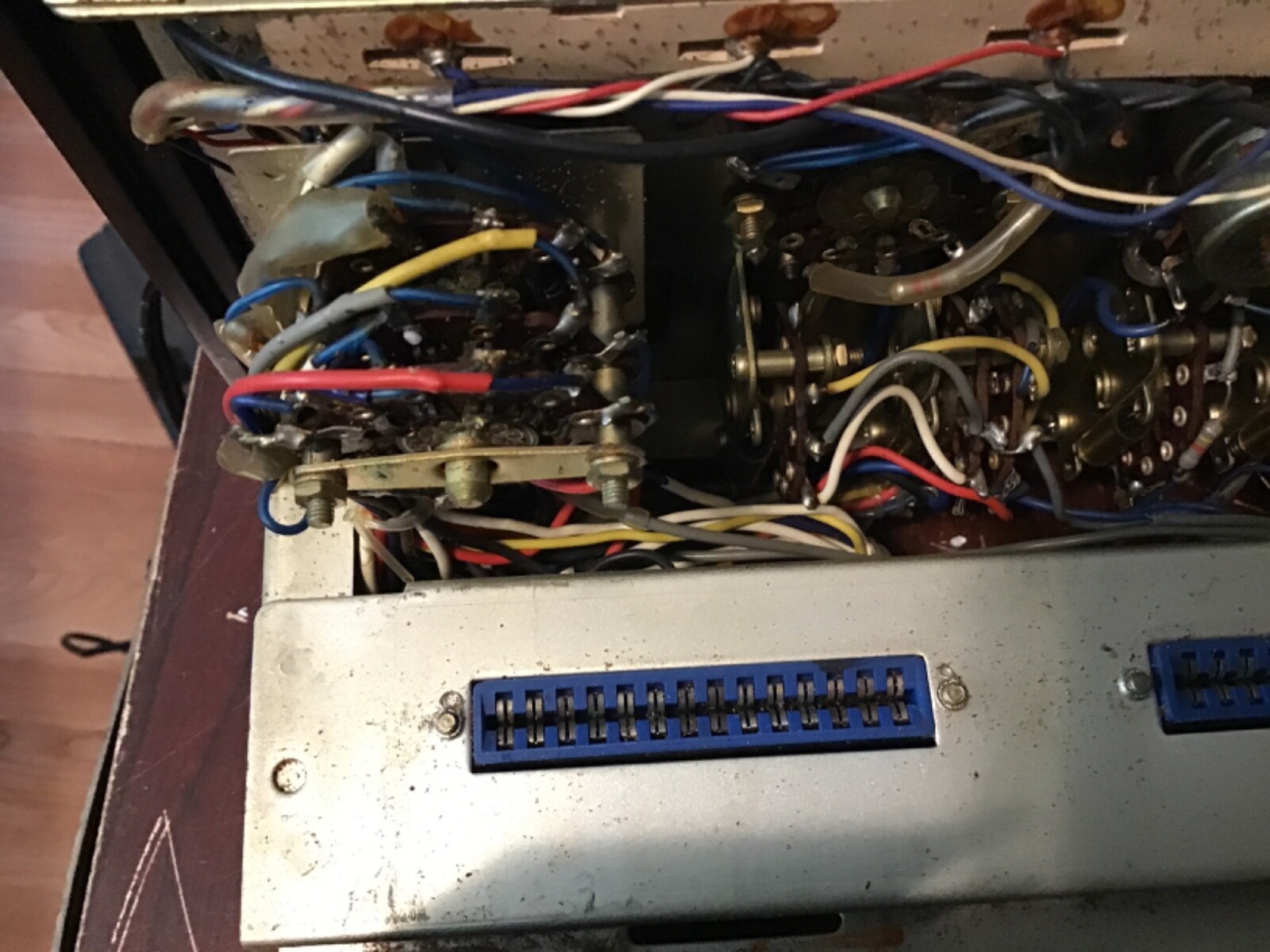 SANSUI AU999 Parts still in unit…SEE PICS…read description