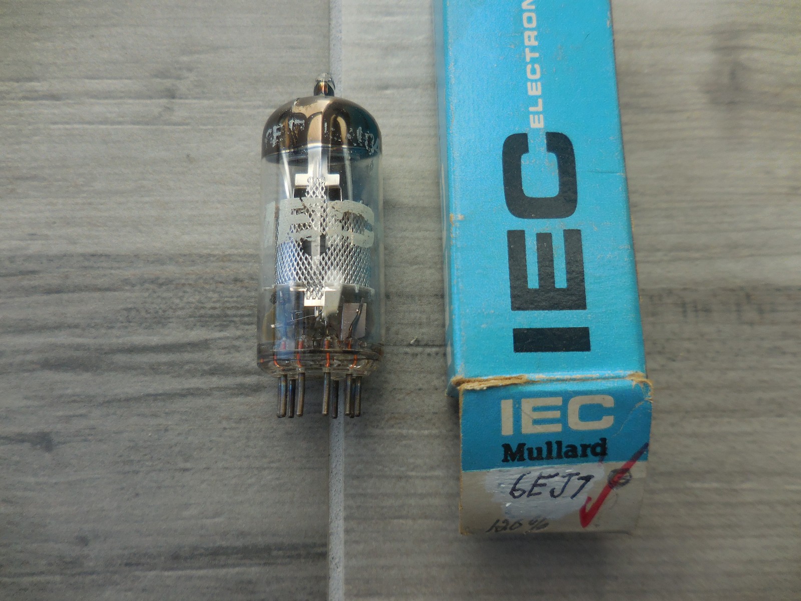 IEC Mullard 6EJ7 Super Strong 120% Conductance Tested NICE!