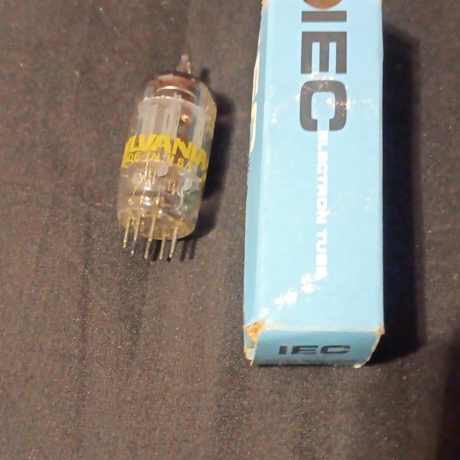 Sylvania 12AX7A ECC83 Vacuum Tube Electron Tube w/ IEC Mullard Box