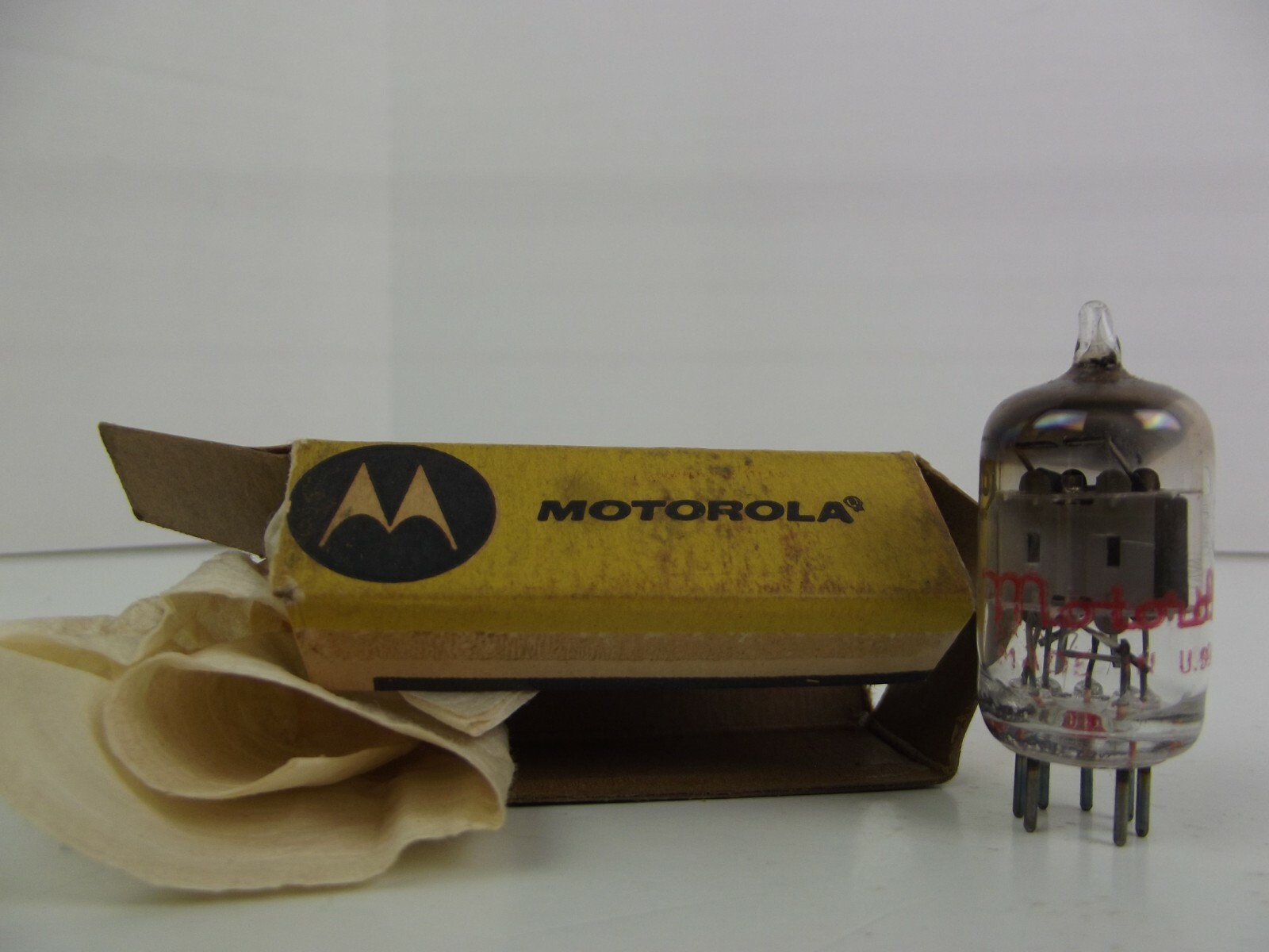 Vtg Vacuum Tubes Motorola philco Sylvania FoMoCo Tube lot of 5 Untested